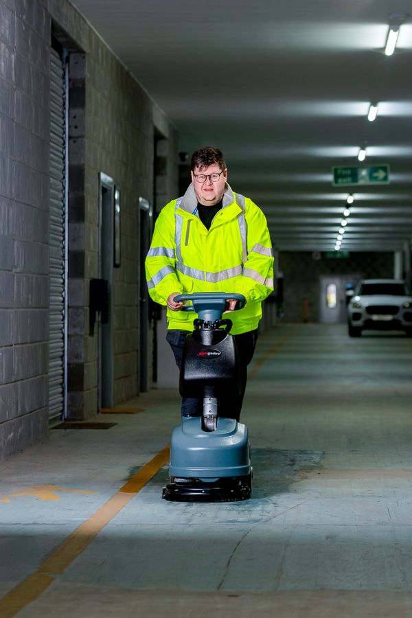 Commercial cleaning service for businesses